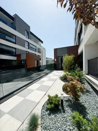 uhu image