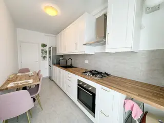 uhu image