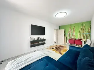 uhu image