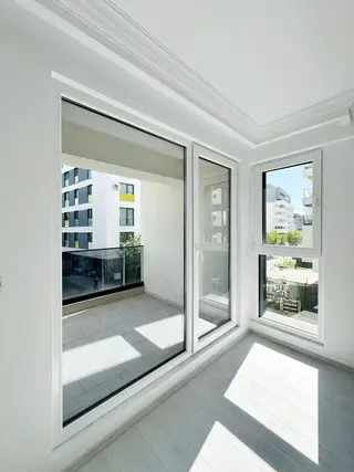 uhu image