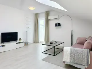 uhu image