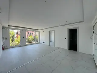 uhu image