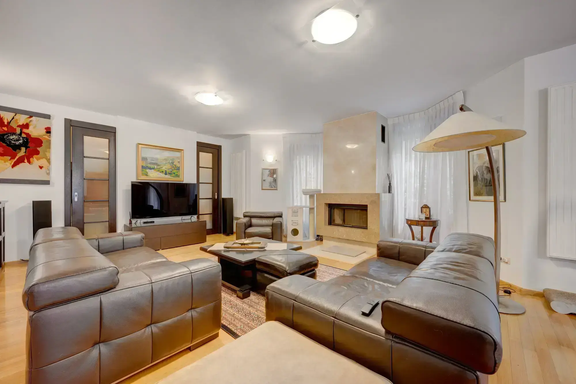 Vila de Lux perfecta pentru o familie / sediu de firma in zona centrala